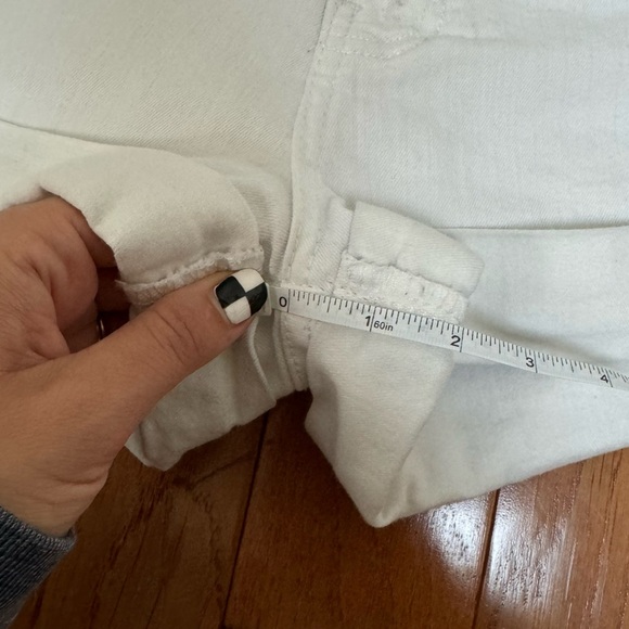 Forever21 Premium White Jean Cuffed Shorts Size 27 - Picture 6 of 6
